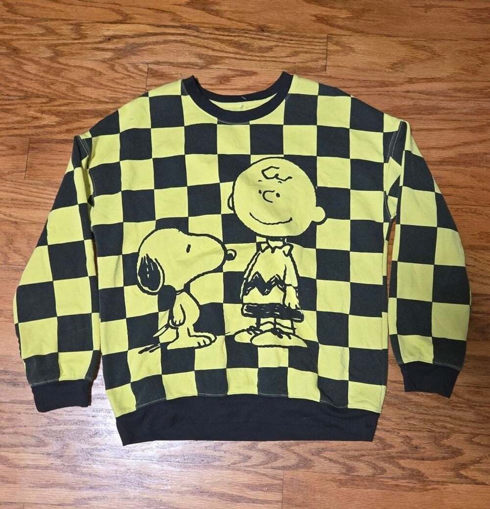 Peanuts Hybrid Snoopy & Charlie Brown Checkered Fleece Sweatshirt